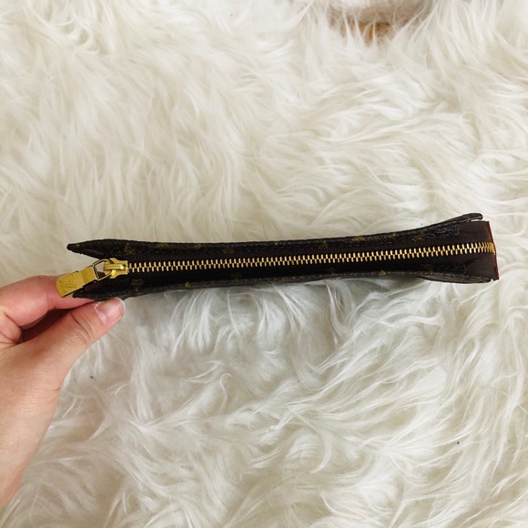 ‼️sold‼️Louis Vuitton Monogram Bucket PM Pouch - Picture 2 of 8